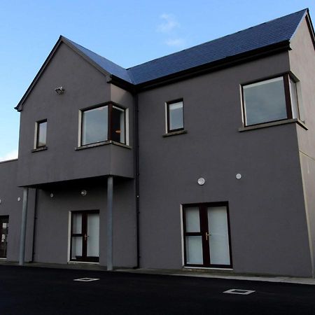 Хостел Achill Surf Centre Bellanasally Экстерьер фото