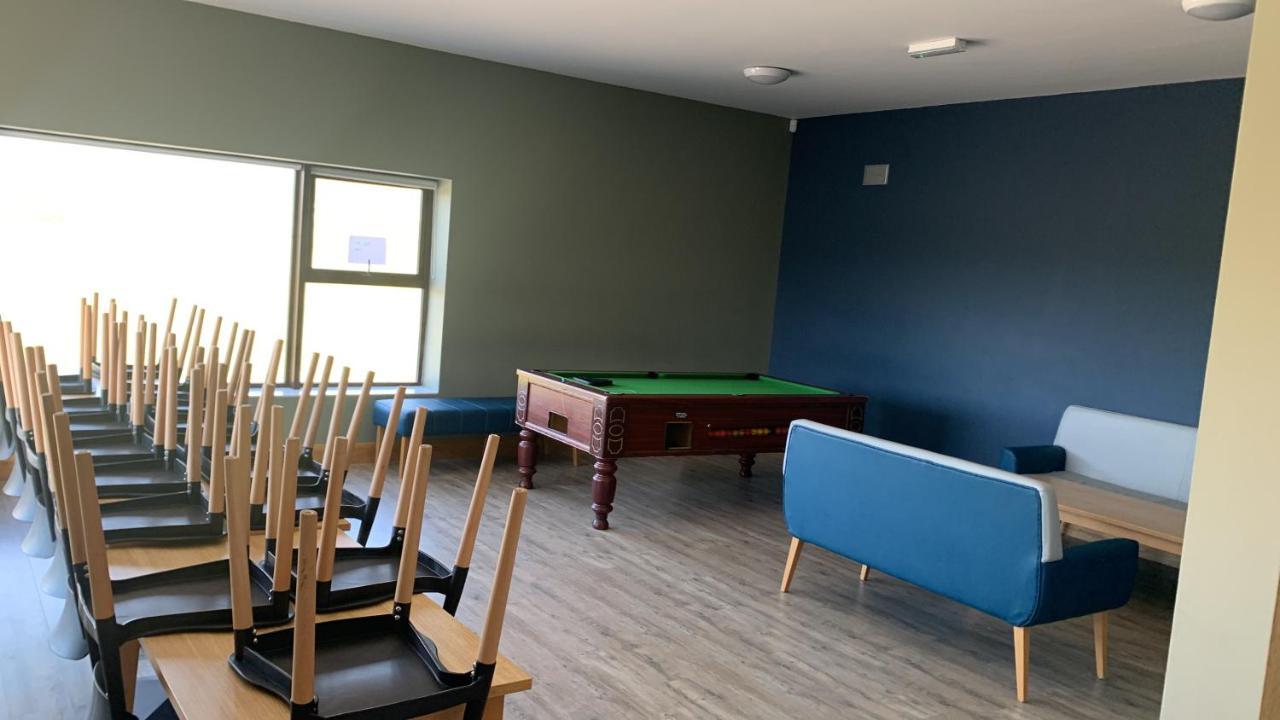 Хостел Achill Surf Centre Bellanasally Экстерьер фото