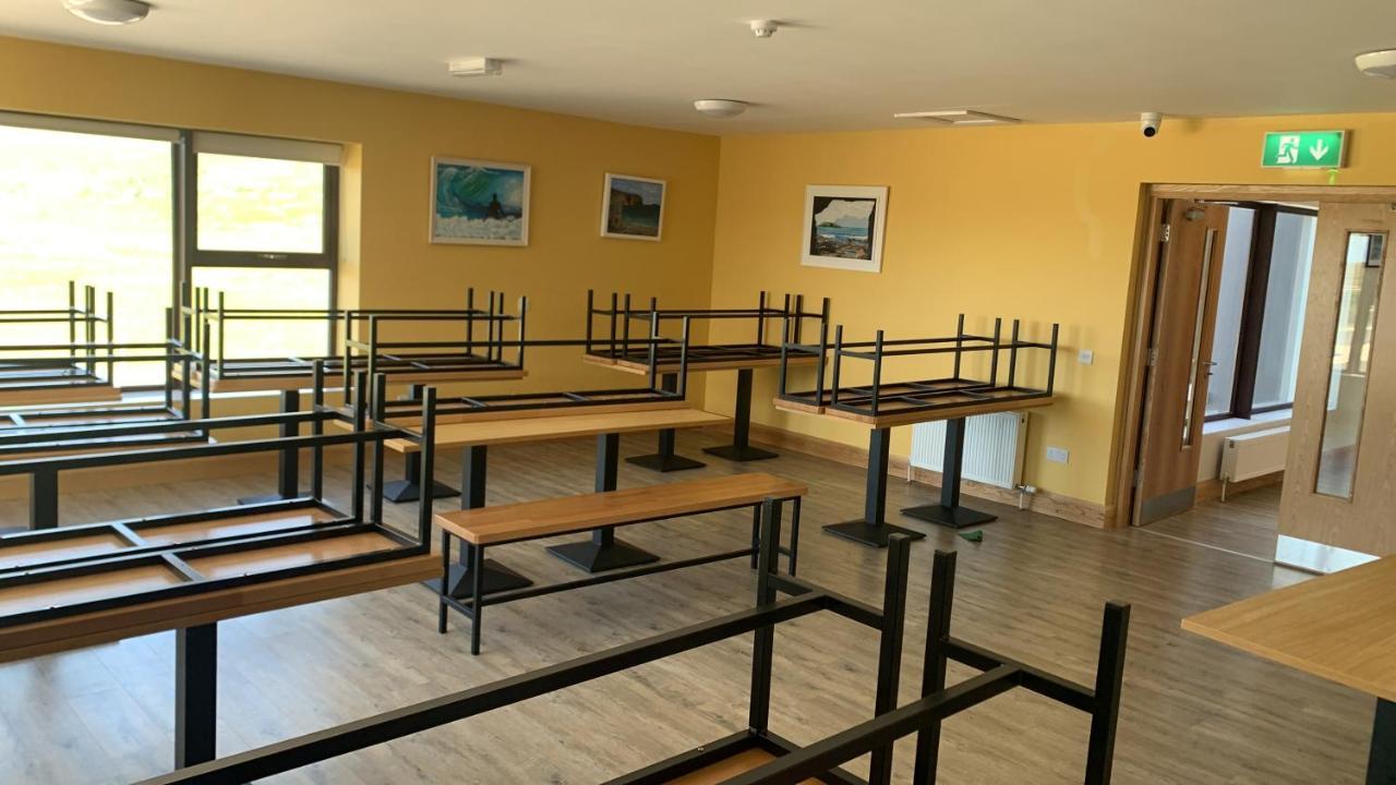 Хостел Achill Surf Centre Bellanasally Экстерьер фото