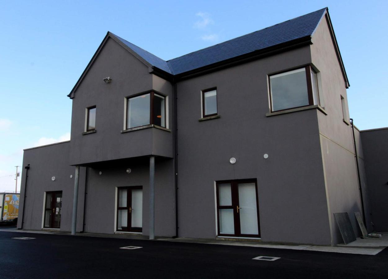 Хостел Achill Surf Centre Bellanasally Экстерьер фото