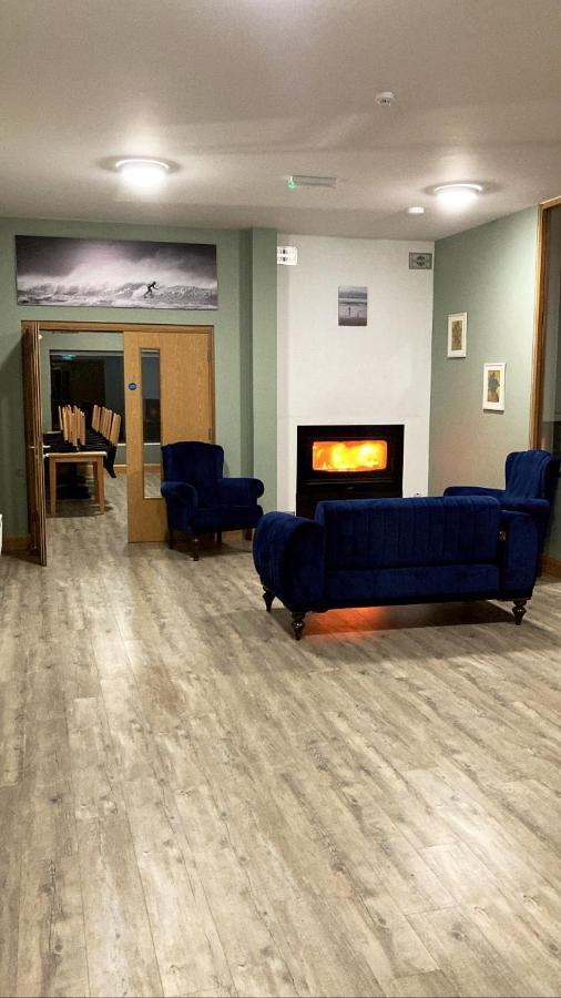 Хостел Achill Surf Centre Bellanasally Экстерьер фото