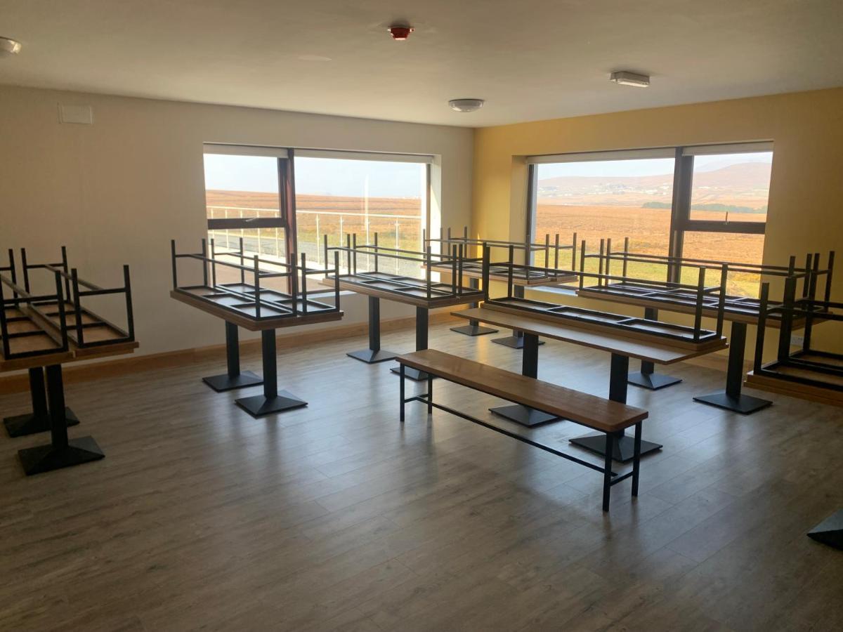 Хостел Achill Surf Centre Bellanasally Экстерьер фото