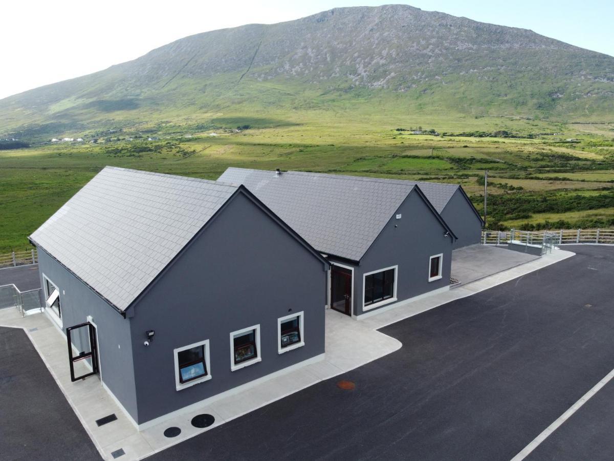 Хостел Achill Surf Centre Bellanasally Экстерьер фото