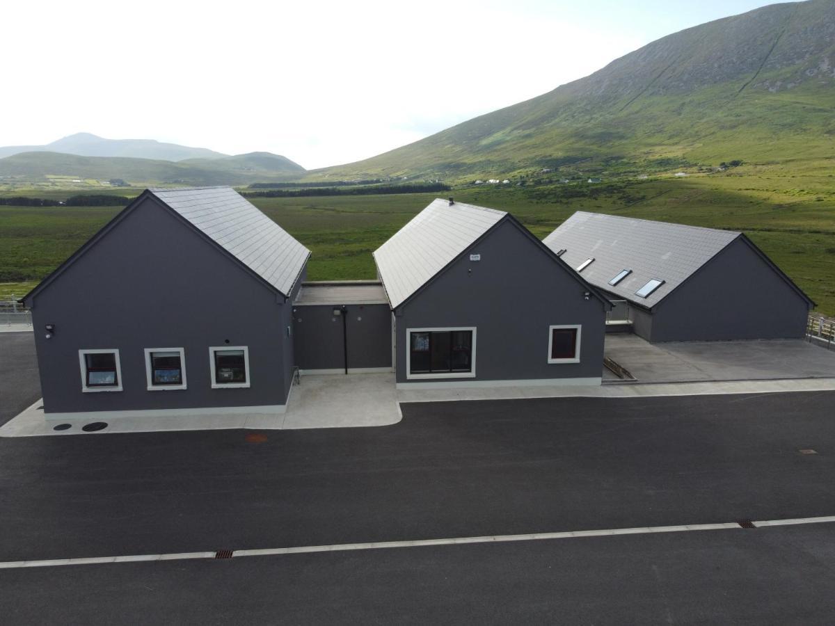 Хостел Achill Surf Centre Bellanasally Экстерьер фото