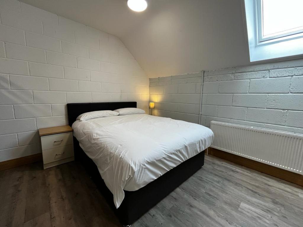 Хостел Achill Surf Centre Bellanasally Экстерьер фото