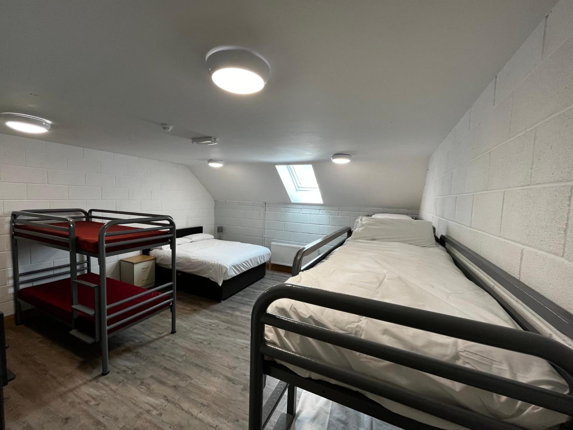 Хостел Achill Surf Centre Bellanasally Экстерьер фото